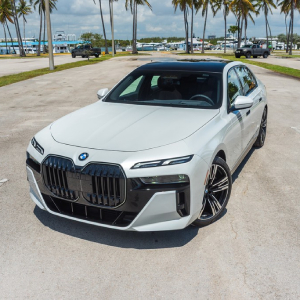 Aluguel de um BMW 740i de luxo em Miami