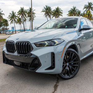 Aluguel de BMW X6 Brooklyn Grey 2026 de luxo em Miami